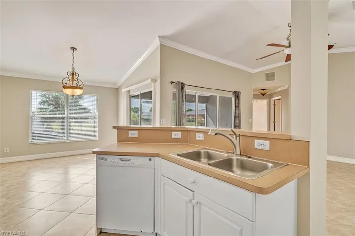 128 Sw 16th Ter, Cape Coral Fl 33991