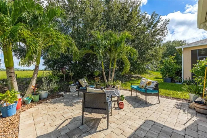 View of patio / terrace featuring outdoor lounge area