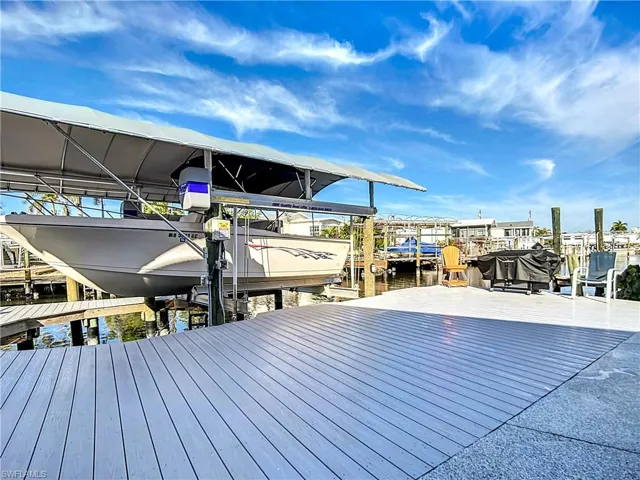 Deck & Boatlift
