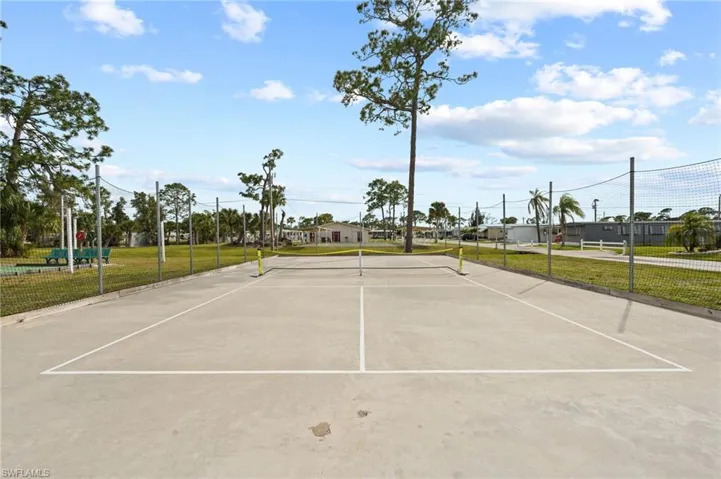 567  Winning  WAY, North Fort Myers, FL 33917