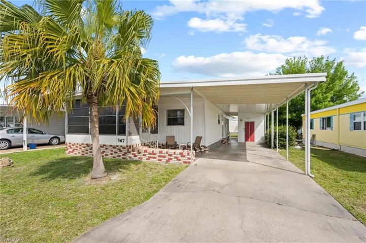 567  Winning  WAY, North Fort Myers, FL 33917