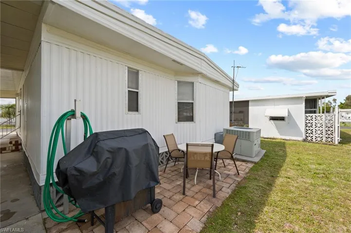 567  Winning  WAY, North Fort Myers, FL 33917