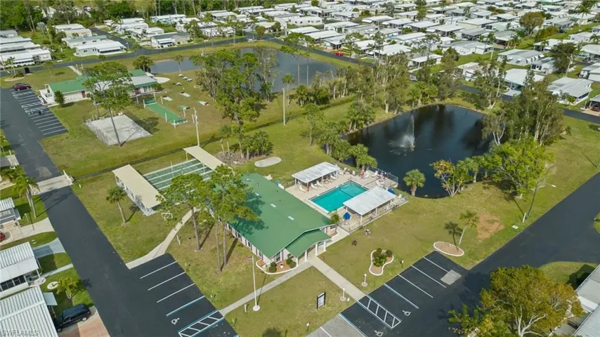 567  Winning  WAY, North Fort Myers, FL 33917