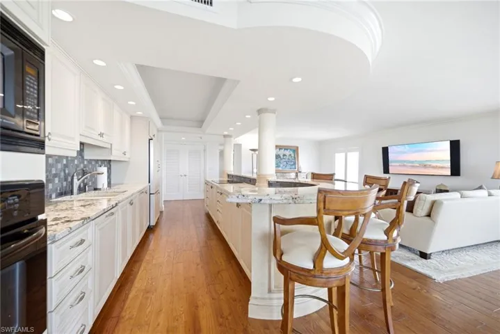 2650 Gulf Shore Blvd N 701, Naples, Florida 34103