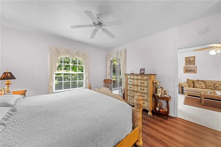 871  Tanbark  DR, Naples, FL 34108