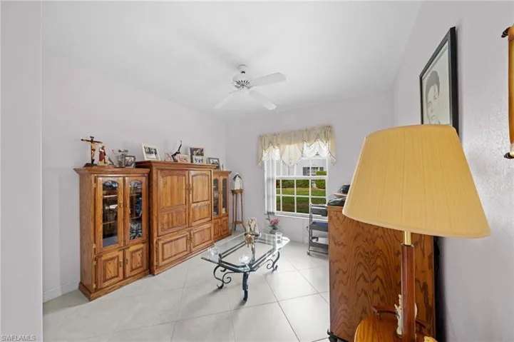 871  Tanbark  DR, Naples, FL 34108
