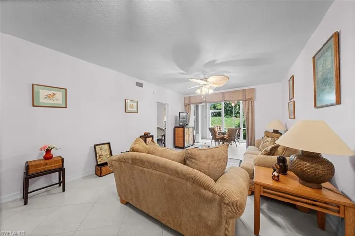 871  Tanbark  DR, Naples, FL 34108