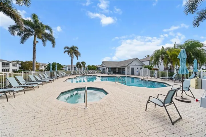 871  Tanbark  DR, Naples, FL 34108