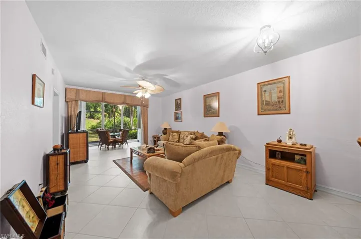 871  Tanbark  DR, Naples, FL 34108
