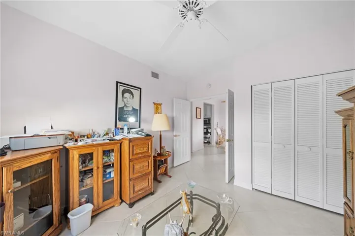 871  Tanbark  DR, Naples, FL 34108