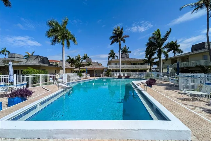 1215 Edington Pl M3, Marco Island, Florida 34145
