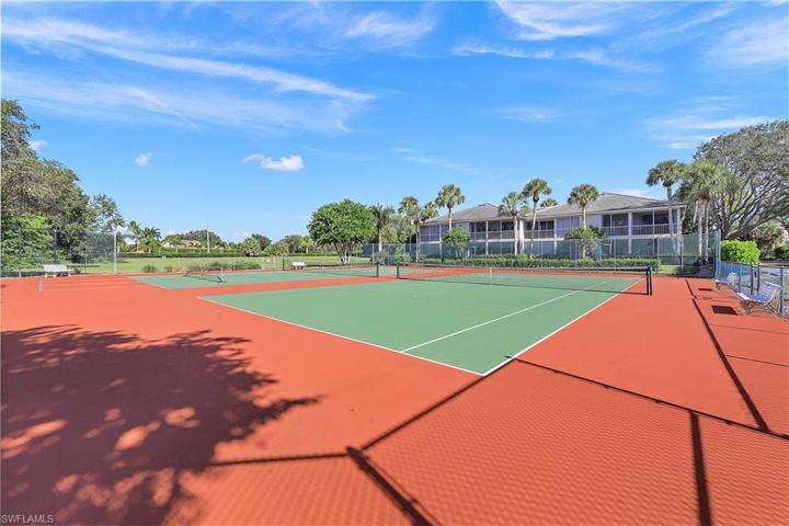 Tennis/Pickleball Courts