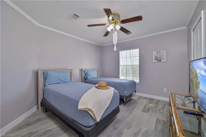 11390 Azalea Ln, Fort Myers Beach, Florida 33931