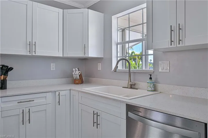 11390 Azalea Ln, Fort Myers Beach, Florida 33931