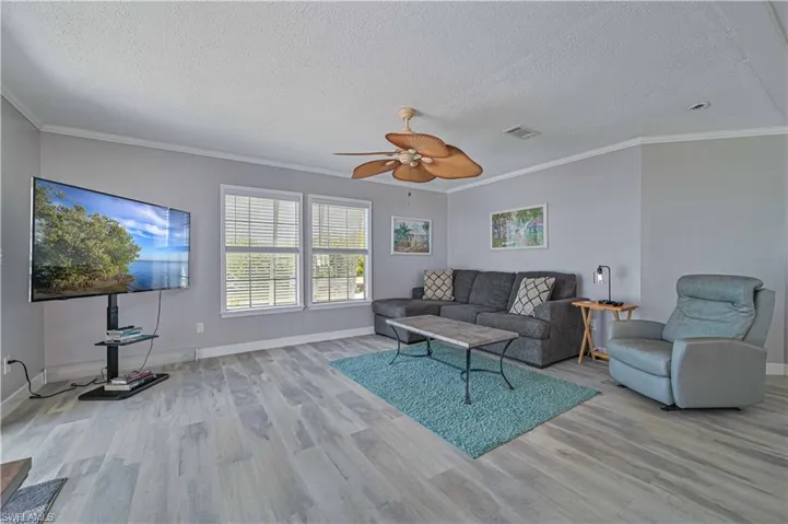 11390 Azalea Ln, Fort Myers Beach, Florida 33931