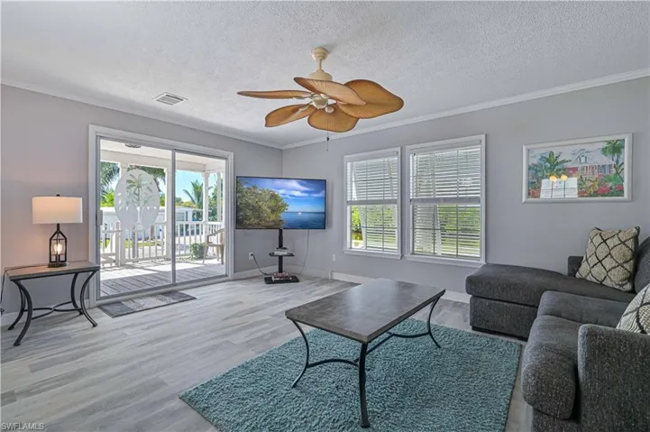 11390 Azalea Ln, Fort Myers Beach, Florida 33931