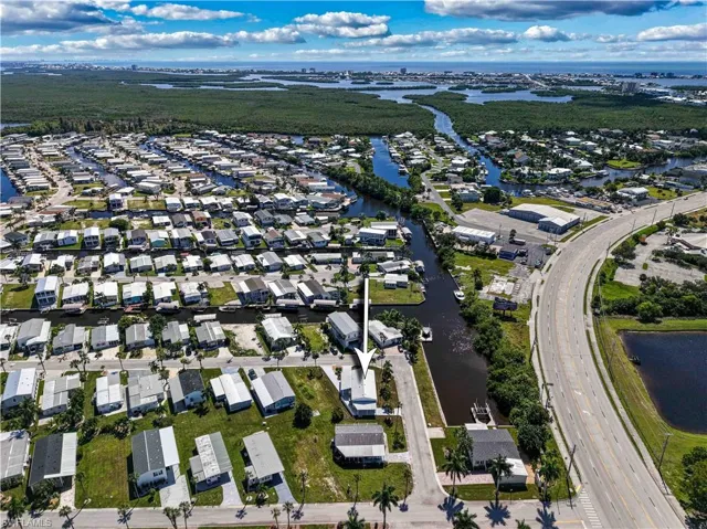 11390 Azalea Ln, Fort Myers Beach, Florida 33931