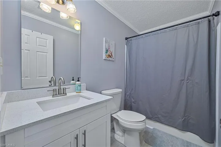 11390 Azalea Ln, Fort Myers Beach, Florida 33931