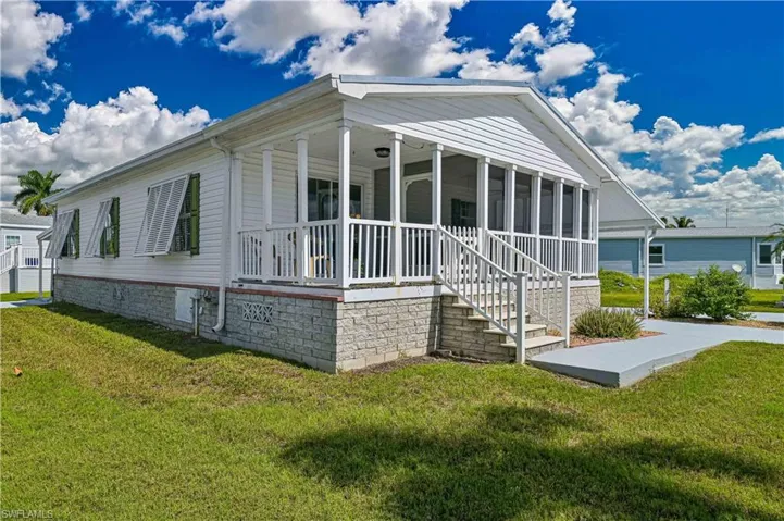 11390 Azalea Ln, Fort Myers Beach, Florida 33931