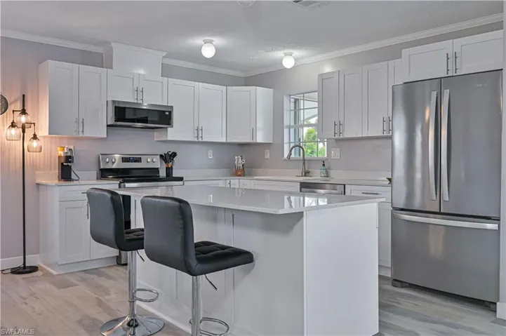 11390 Azalea Ln, Fort Myers Beach, Florida 33931