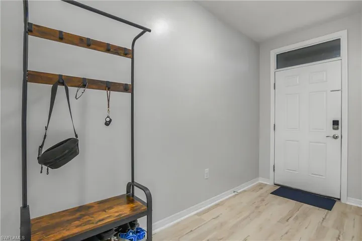 2544 20th Pl, Cape Coral, Florida 33993