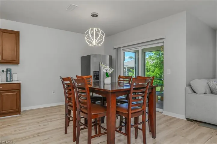2544 20th Pl, Cape Coral, Florida 33993