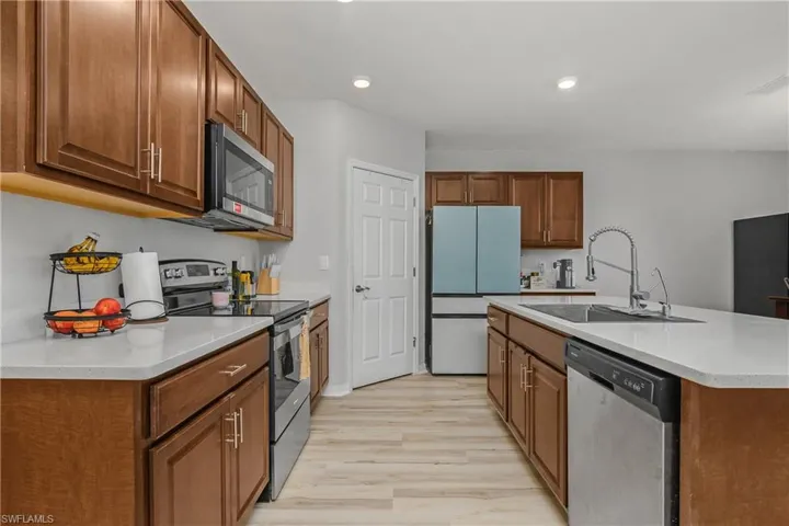 2544 20th Pl, Cape Coral, Florida 33993