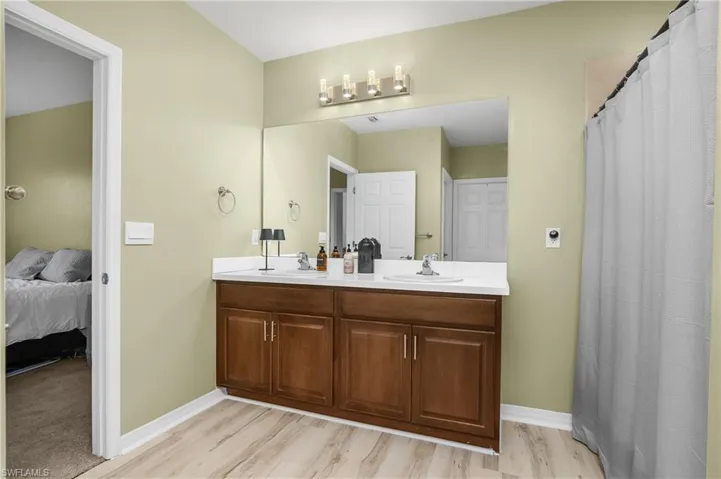 2544 20th Pl, Cape Coral, Florida 33993