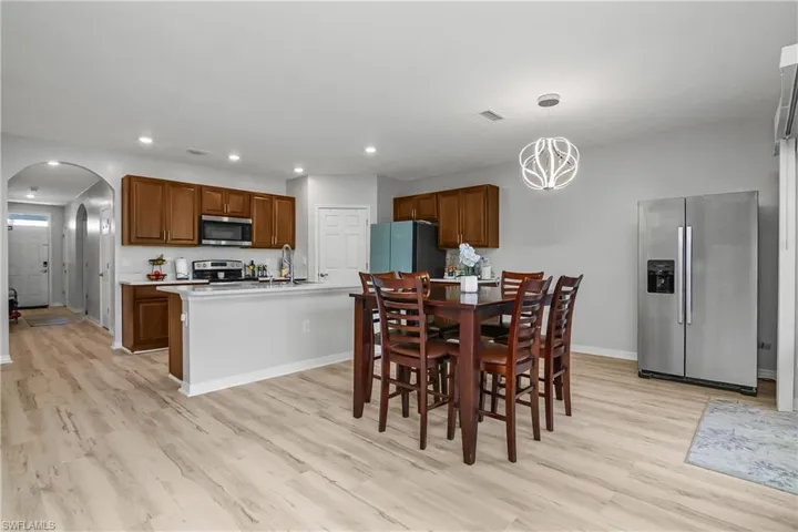2544 20th Pl, Cape Coral, Florida 33993