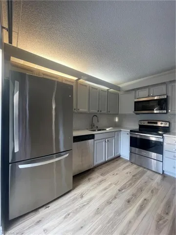 5218  Cedarbend  DR, Fort Myers, FL 33919