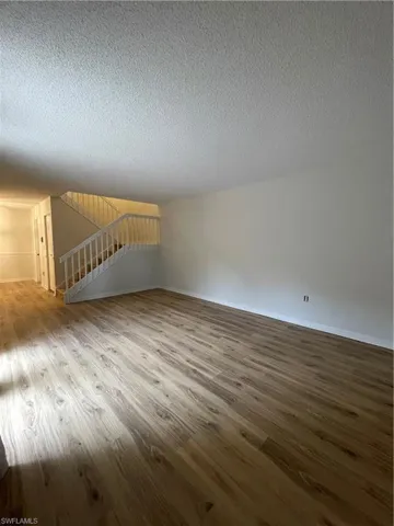 Let's see the dining room and kitchen