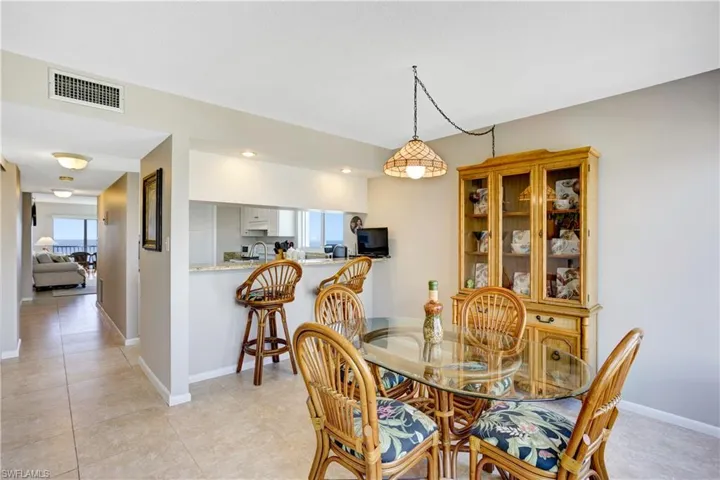 Neutral tile throughout!
