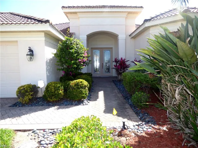 9129  Links  DR, Fort Myers, FL 33913