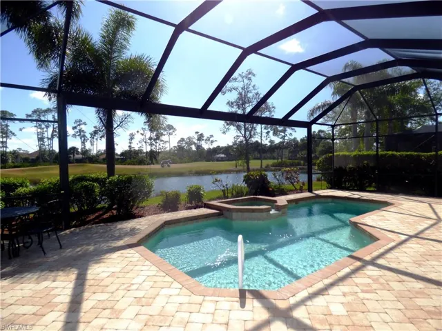 9129  Links  DR, Fort Myers, FL 33913