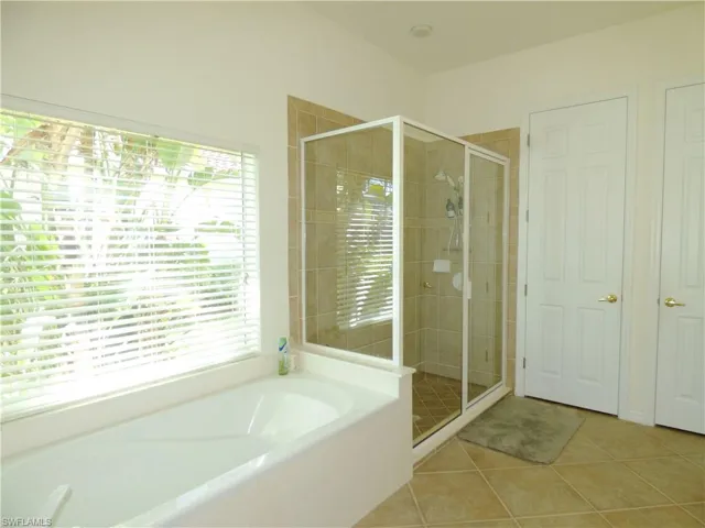 9129  Links  DR, Fort Myers, FL 33913