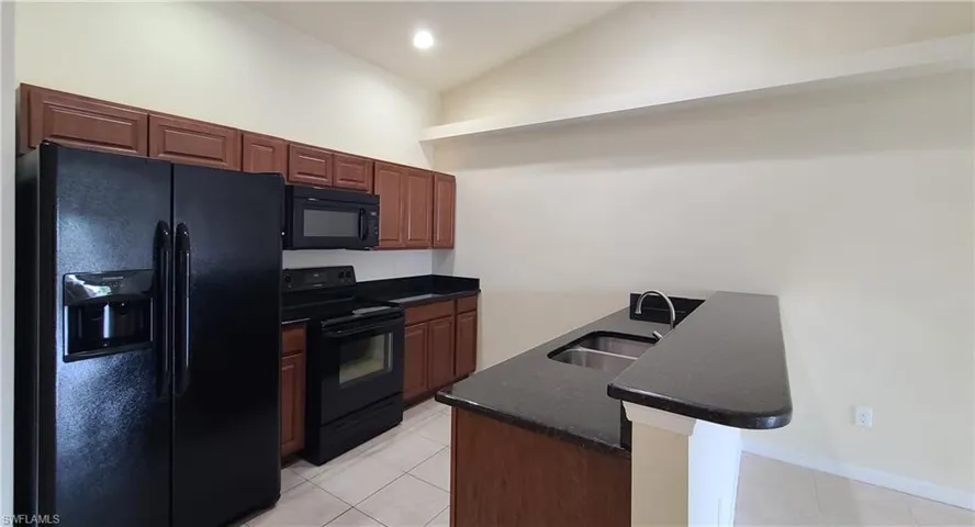 115 Se 12th Ter 115, Cape Coral, Florida 33990