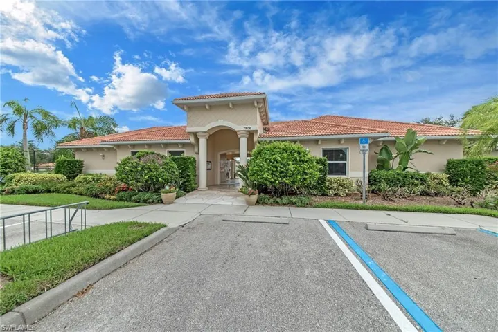 8068 Sanctuary Cir 2, Naples, Florida 34104