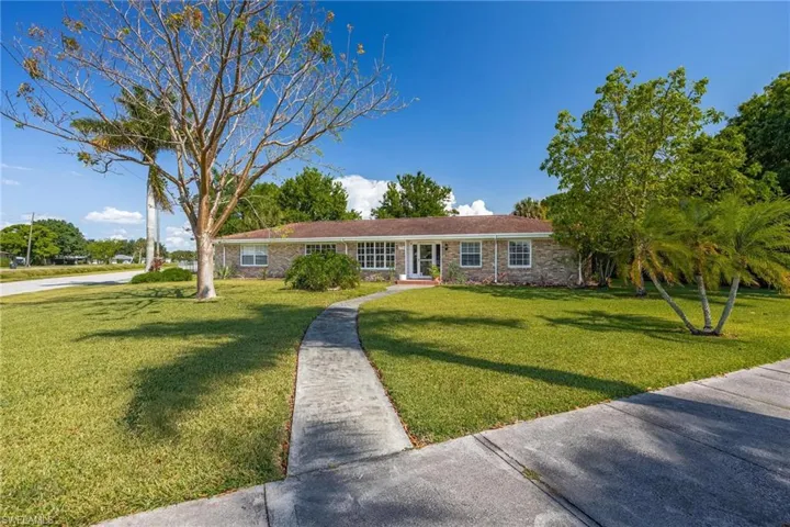 730  Royal Palm  AVE, Clewiston, FL 33440