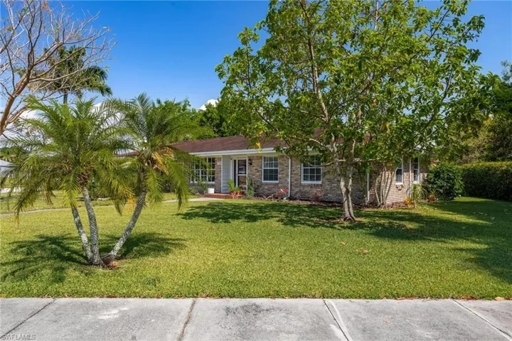 730  Royal Palm  AVE, Clewiston, FL 33440