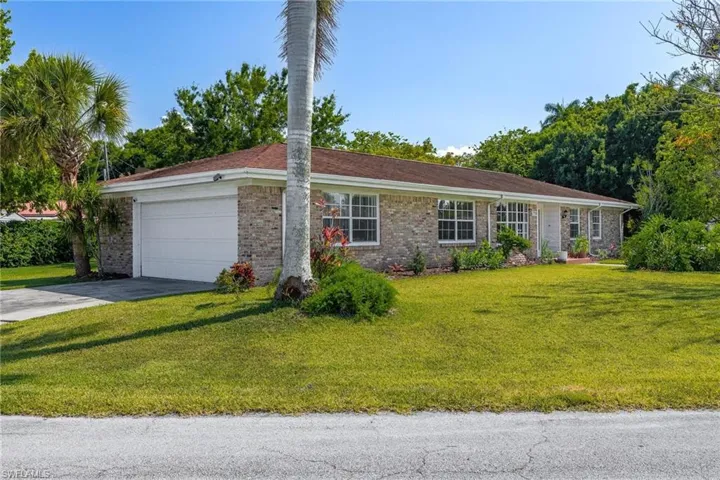 730  Royal Palm  AVE, Clewiston, FL 33440