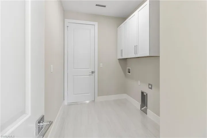 2508 Sw 32nd St, Cape Coral, Florida 33914