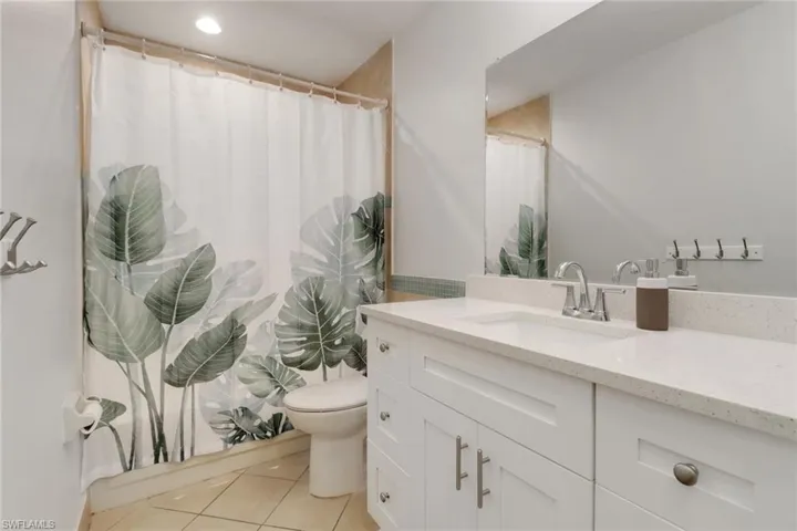 590  104th N AVE, Naples, FL 34108