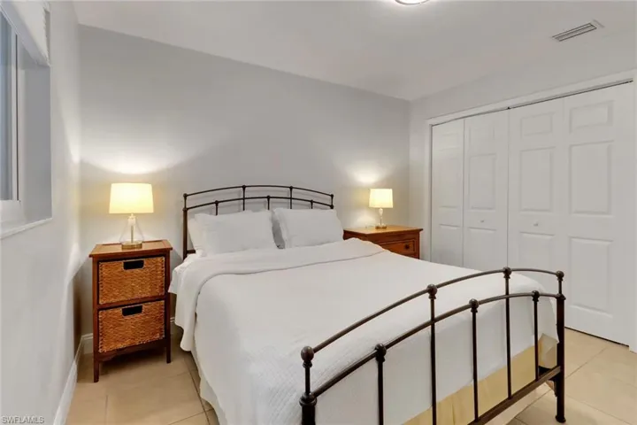 590  104th N AVE, Naples, FL 34108