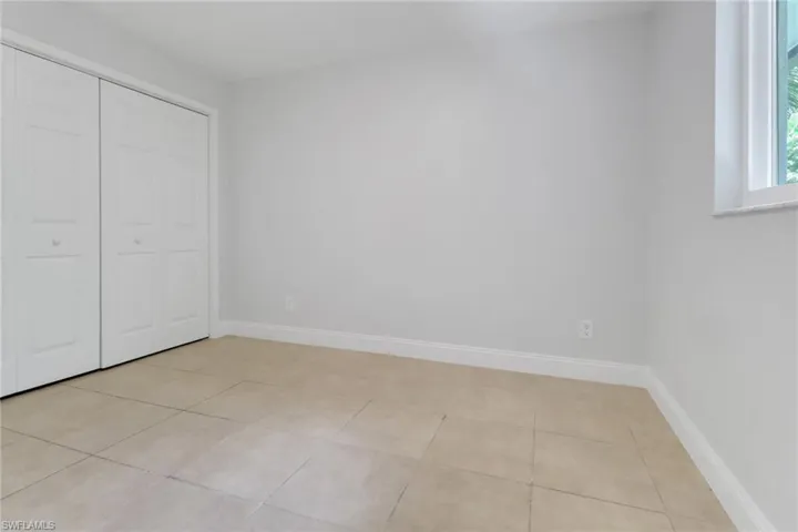 590  104th N AVE, Naples, FL 34108