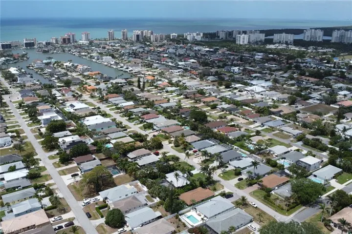 590  104th N AVE, Naples, FL 34108