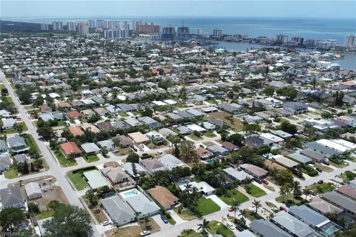 590  104th N AVE, Naples, FL 34108