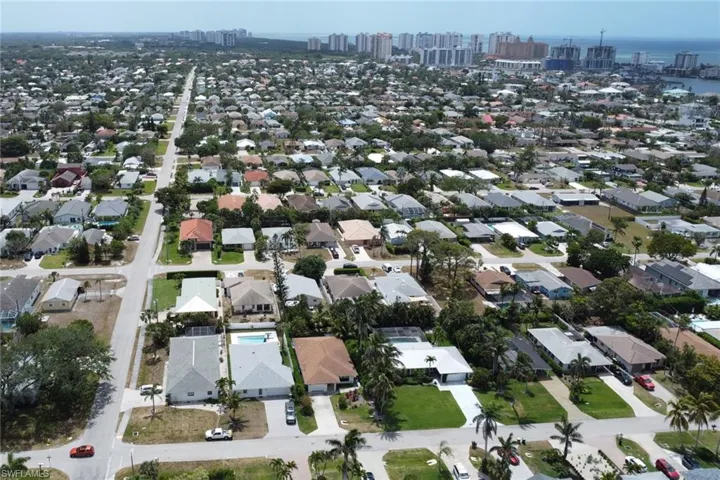 590  104th N AVE, Naples, FL 34108