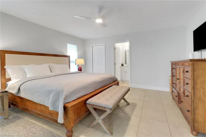 590  104th N AVE, Naples, FL 34108