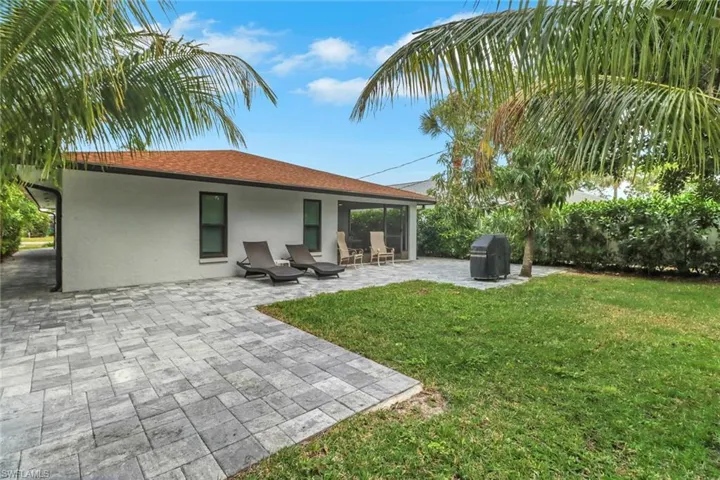 590  104th N AVE, Naples, FL 34108