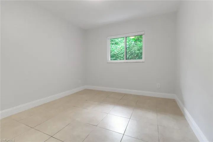 590  104th N AVE, Naples, FL 34108